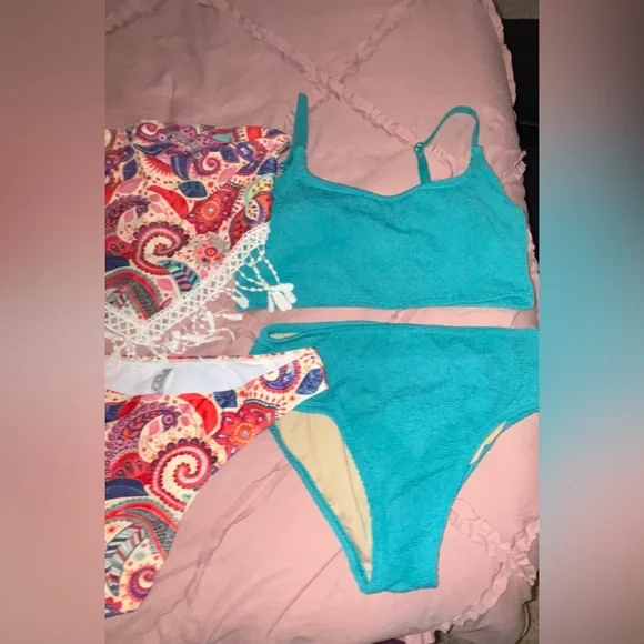Mixed Lot Of 2 Piece Swimwear Size Medium and Large. Barely Worn. 8 pieces total - Picture 2 of 9